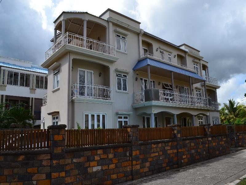 Jet Villa Flic en Flac Экстерьер фото