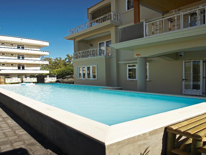 Jet Villa Flic en Flac Экстерьер фото