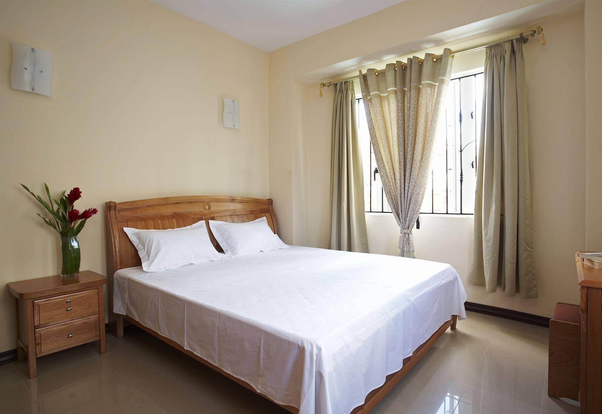 Jet Villa Flic en Flac Экстерьер фото