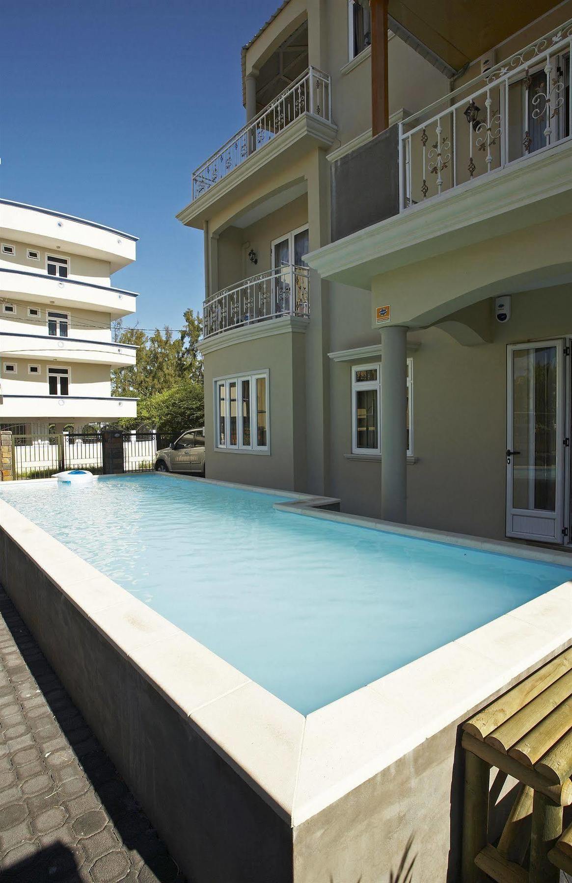 Jet Villa Flic en Flac Экстерьер фото